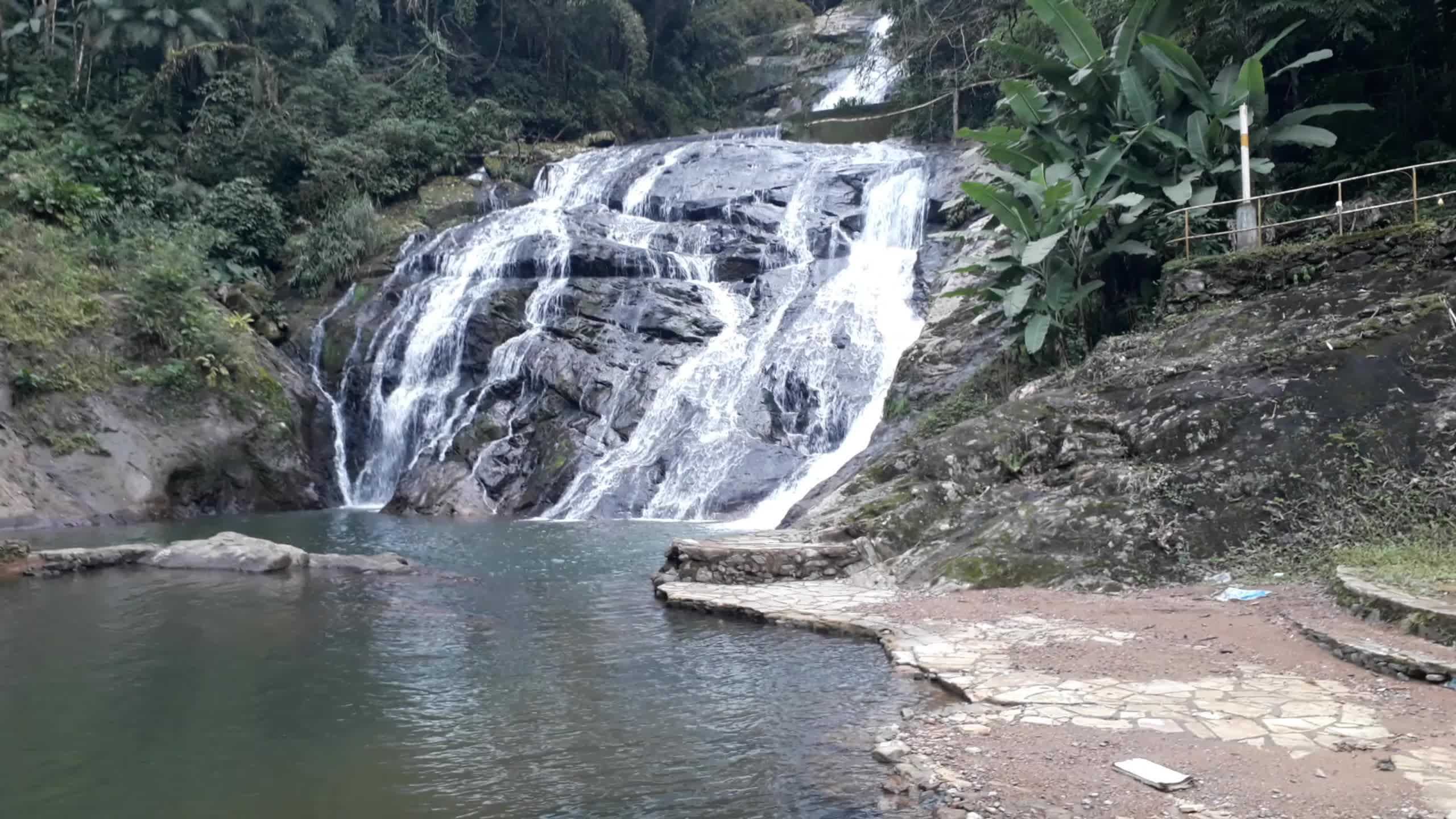 Passeando com a família em um lugar muito bonito - COS.TV