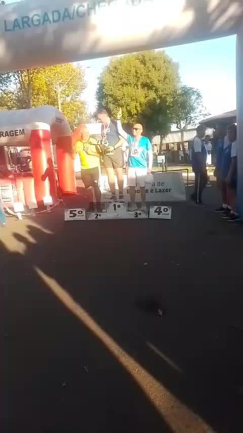 Loco de feliz, 2 lugar na categoria - COS.TV